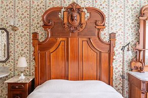 Martine Inn