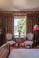Martine Inn