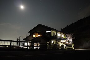 Yufuin Country Road Youth Hostel