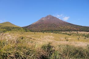 Yufuin Country Road Youth Hostel