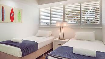 Viscount on the Beach