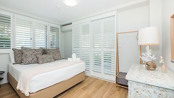 Viscount on the Beach