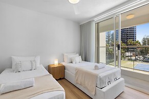 Viscount on the Beach