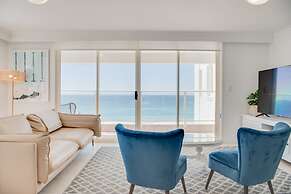 Viscount on the Beach