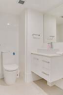 Viscount on the Beach