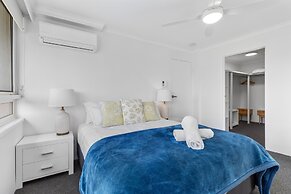 Viscount on the Beach