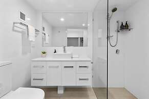 Viscount on the Beach