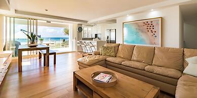 Viscount on the Beach