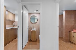 Viscount on the Beach