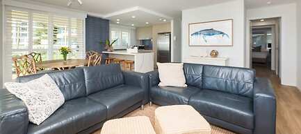 Viscount on the Beach