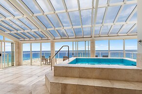 Viscount on the Beach