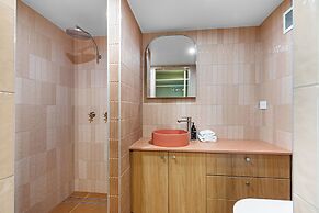 Viscount on the Beach