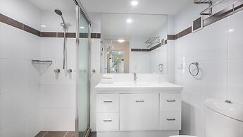 Viscount on the Beach