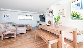 Viscount on the Beach