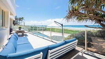 Viscount on the Beach