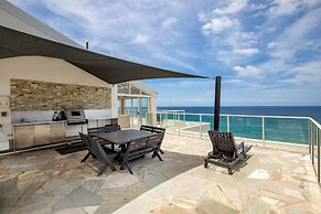 Viscount on the Beach