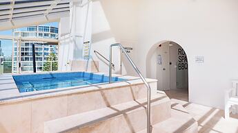 Viscount on the Beach