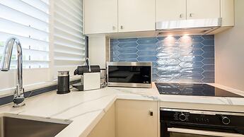 Viscount on the Beach