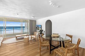 Viscount on the Beach