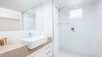 Viscount on the Beach