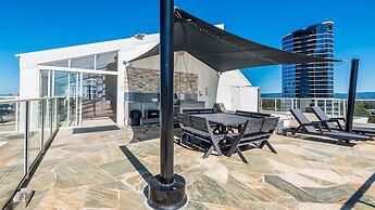 Viscount on the Beach