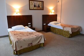 Boutique Hotel's Kwiska / Legnicka