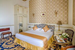 Le Metropole Luxury Heritage Hotel Since 1902 by Paradise Inn Group