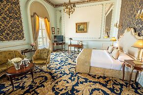 Le Metropole Luxury Heritage Hotel Since 1902 by Paradise Inn Group