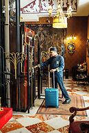 Le Metropole Luxury Heritage Hotel Since 1902 by Paradise Inn Group