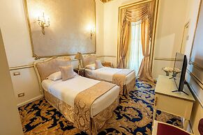 Le Metropole Luxury Heritage Hotel Since 1902 by Paradise Inn Group