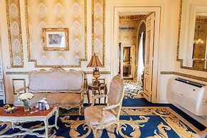Le Metropole Luxury Heritage Hotel Since 1902 by Paradise Inn Group