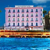 Le Metropole Luxury Heritage Hotel Since 1902 by Paradise Inn Group