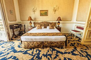 Le Metropole Luxury Heritage Hotel Since 1902 by Paradise Inn Group