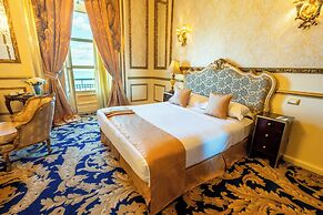 Le Metropole Luxury Heritage Hotel Since 1902 by Paradise Inn Group