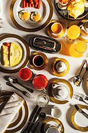 Le Metropole Luxury Heritage Hotel Since 1902 by Paradise Inn Group