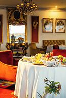 Le Metropole Luxury Heritage Hotel Since 1902 by Paradise Inn Group