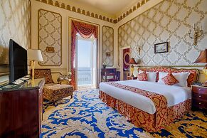 Le Metropole Luxury Heritage Hotel Since 1902 by Paradise Inn Group