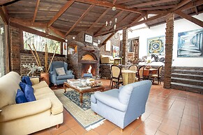 LA COLINA Hotel Cottage