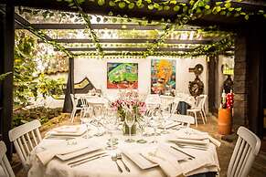 LA COLINA Hotel Cottage