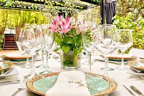 LA COLINA Hotel Cottage