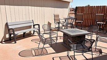 Whispering Sands Motel