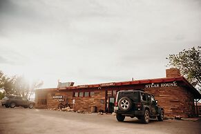 Whispering Sands Motel