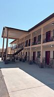 Whispering Sands Motel