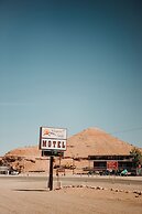 Whispering Sands Motel