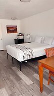 Whispering Sands Motel