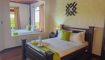 Tabulia Tree Hotel and Villas