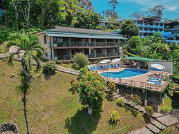 Tabulia Tree Hotel and Villas