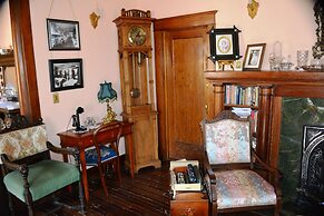Alaska Heritage House Bed and Breakfast