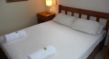 Cleveland Visitor Villas Motel