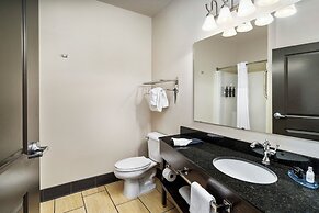 Park Point Marina Inn